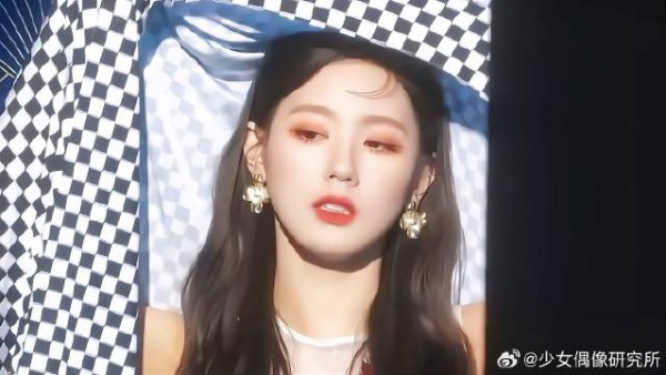 “凌晨四点，我看见海棠花未眠”｜赵美延