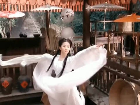 刘亦菲婉若游龙，翩若惊鸿，神仙姐姐果然名不虚传