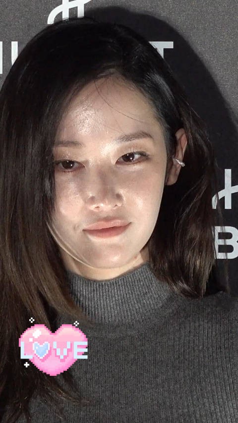 全钟瑞脸这么小的吗?