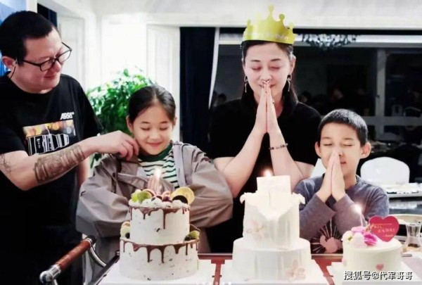盘点再婚很幸福的10位女明星，你最羡慕谁？
