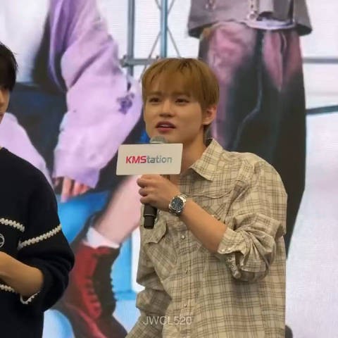 来自新人solo歌手有点腼腆的宣传hhhh cr.jwcl520