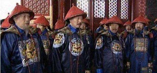 清朝时皇帝跟大臣们说汉语还是满语，宣统满文最糟糕！