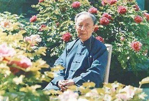 文学泰斗郭沫若，活了86岁，临终前说了五个字，字字戳心