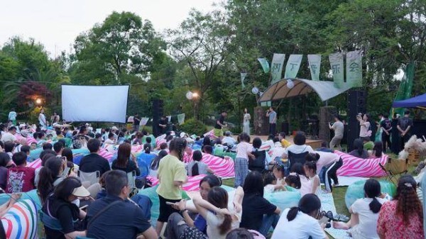 “迎世运·过五一” 成都街头艺术表演系列活动圆满落幕