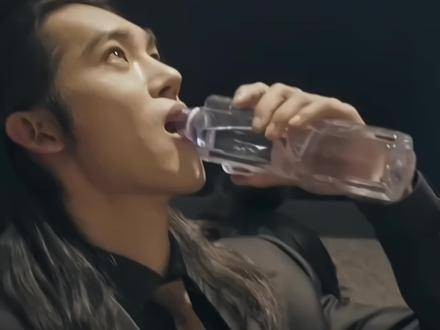 “爱人的眼睛是第八大洋”