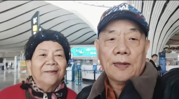 德云社究竟好不好，不是你我说了算，看杨进明夫妇多幸福就知道了