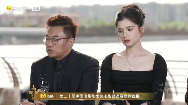 来自央视镜头认证的美 张婧仪