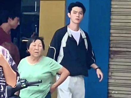 俞瞳确实帅气过人