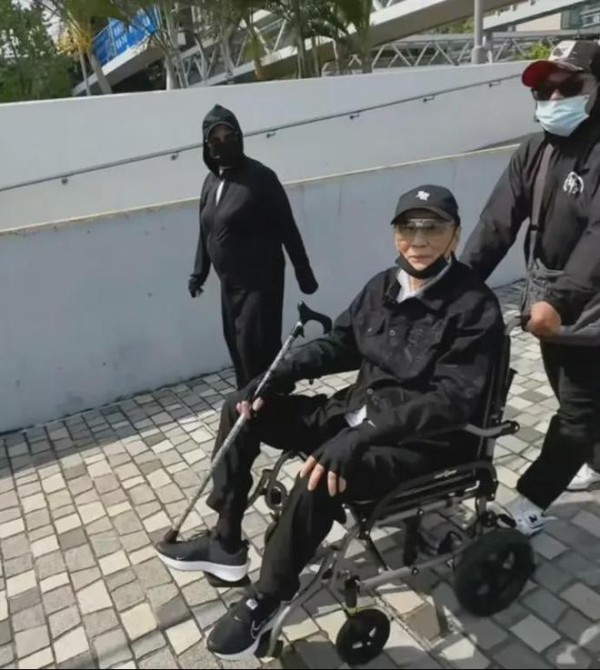 88岁谢贤考虑后事,已交代好陪葬品和遗产，对张柏芝母子太偏爱！
