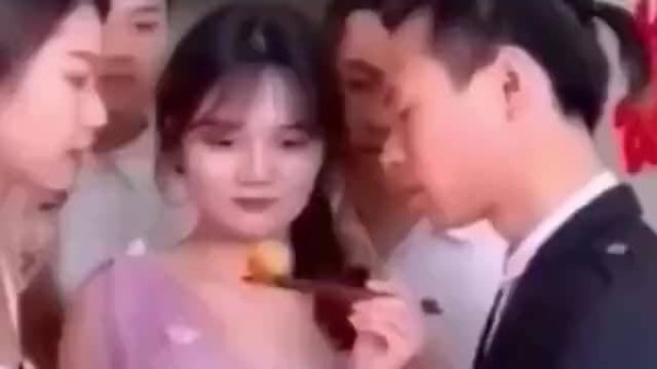 剧情有点乱,到底谁跟谁啊?