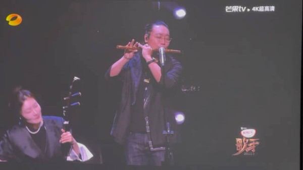 歌手开场整得像奥运会开幕式一样高级！