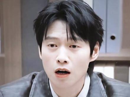 顶着一张纯真的脸做着狠辣的事 反差感十足