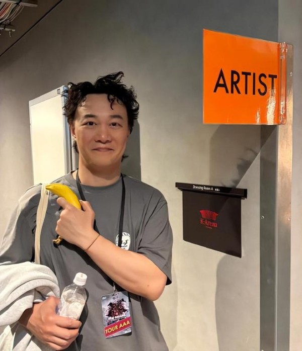 陈奕迅报平安，另一位女歌手牵扯其中，引发争议被无端网暴