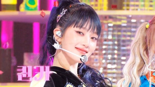 两年前的今天(230521),I-DLE - Queencard @ 人气-歌谣