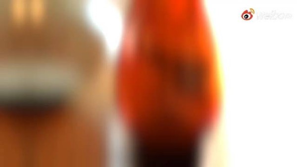 蝶翼轻颤,与光影同频,沙漏倾斜,定格隽永时光