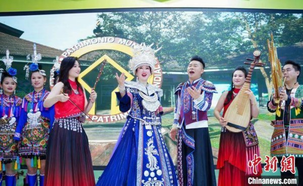 广西民族乐团亮相深圳文博会 浓郁民族风情吸睛