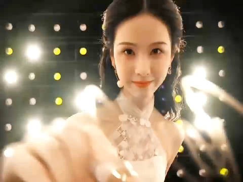 谁懂啊,陈都灵电竞女主照进现实了!