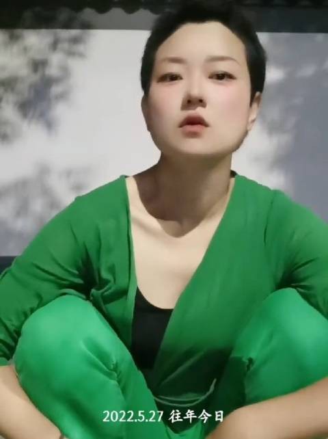 三年前跟现在是不是判若两人