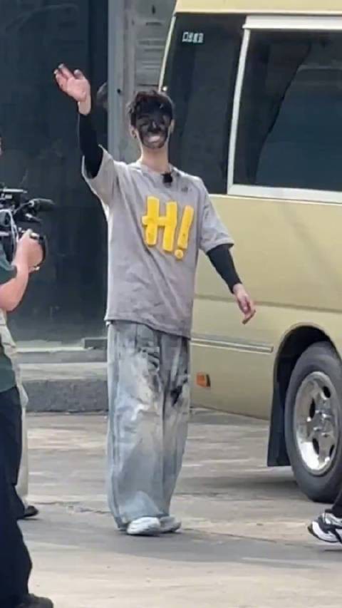 跑男13全员涂黑变小花猫，李昀锐黑脸反差强烈