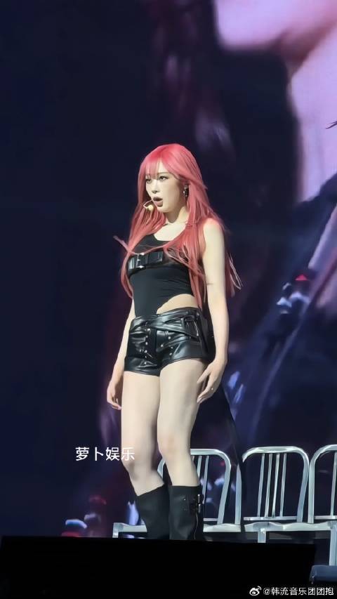 腿长比例逆天,女神轻点美!|吉赛尔