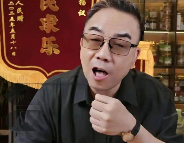 杨议自立门户收徒，传统相声辈分体系遭遇“海啸”！