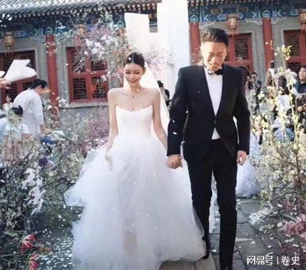 汪小菲婚后局势大反转：S妈沉默，小杨阿姨遭黑，小S复出成泡影