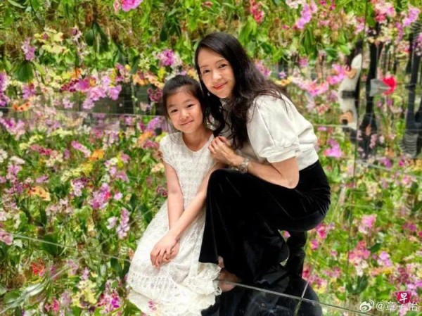 刘畊宏感慨爱女长成“中泡芙”，向佐、章子怡儿童节晒娃