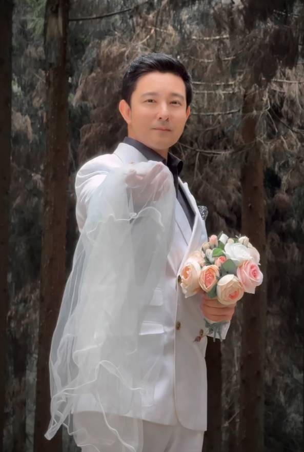 立威廉发文祝贺刘品言结婚：执行长希望你永远幸福下去