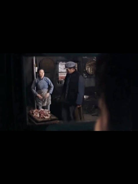 父亲爱吃独食，肉只能他独享，馋的孩子们直流口水