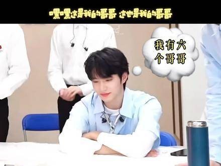 幸福的一家人,小狗与六个哥哥一起快乐<a target=