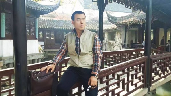 情书与谶语，论《红楼梦》作为一部逆向时间的情书