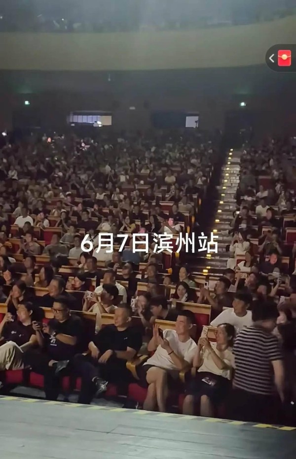 曹金网络直播相声，是否真正带动了线下小剧场发展？