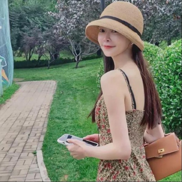 36岁宋轶近照曝光！腰细貌美，曾为演戏拒绝顶流综艺，后悔吗？