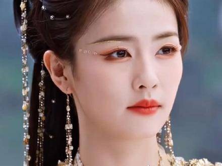 花如月重返宗门受敬仰，青阳曲星蛮态度依旧