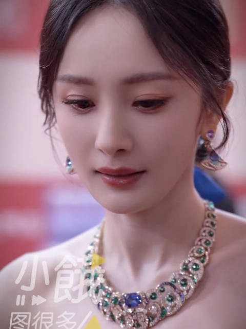 杨幂怼脸视频曝光，水灵灵向你跑来