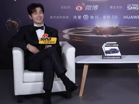 黄晓明称赞丁禹兮在中餐厅表现全能