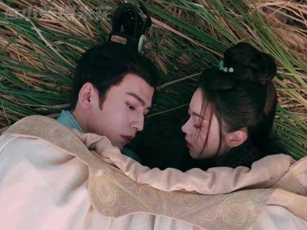 张凌赫赵今麦新剧《度华年》开播，观众嗑糖真香