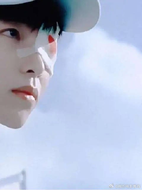 原来明星只是胖着玩玩， 彭昱畅 瘦了之后秒变日系少年