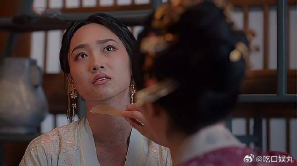 姨母想陷害大小姐，怎料亲女儿为出风头，让她功亏一篑
