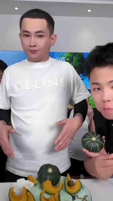 吴迪说自己要重回十点档团队直播了,不然卖货都没有热度没有人买