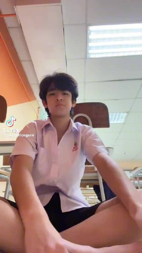 看得我眼前一抹黑 我要给你们投头发生长液 呵呵