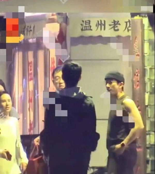冯绍峰带女友和李治廷聚餐，女友正脸曝光，全脸整容科技感十足