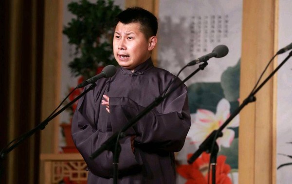 何云伟相声水平如何，同辈演员中能否成为魁首？从基本功分析说起