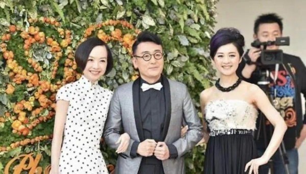 窦文涛与鲁豫王菲俞飞鸿传绯闻，55 岁为何仍单身？