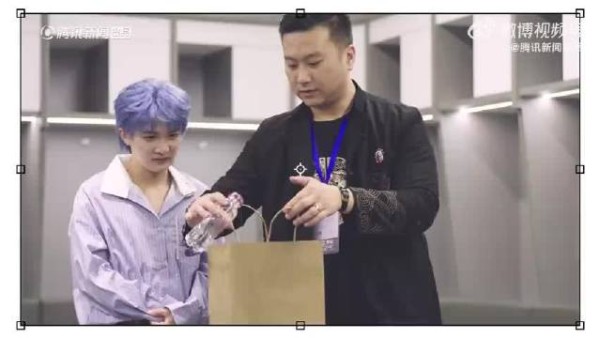 周深苦练魔术为巡演粉丝准备惊喜