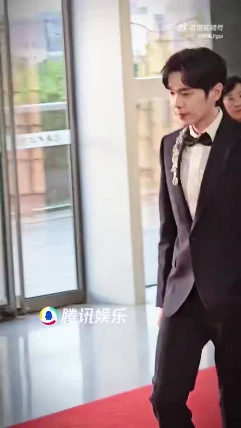 张若昀携范闲回归白玉兰奖，五年后再证实力