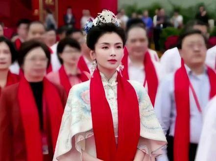 刘涛、成龙与肖战,三位男神同框,气场全开! 肖战