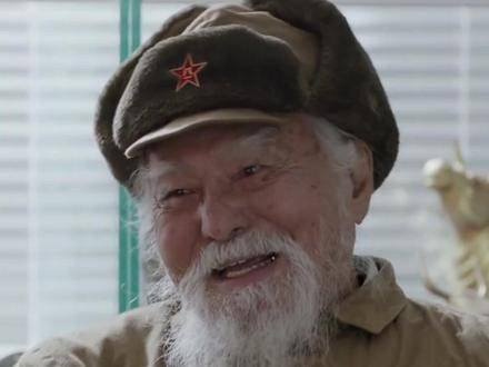 爷爷的心思别乱猜，精彩大戏马上来！