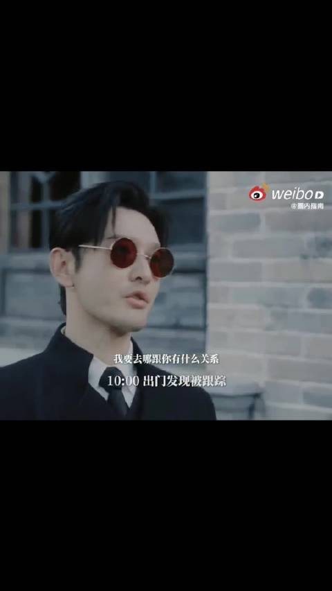 《潜渊》里梁朔简直是“六边形战士”！