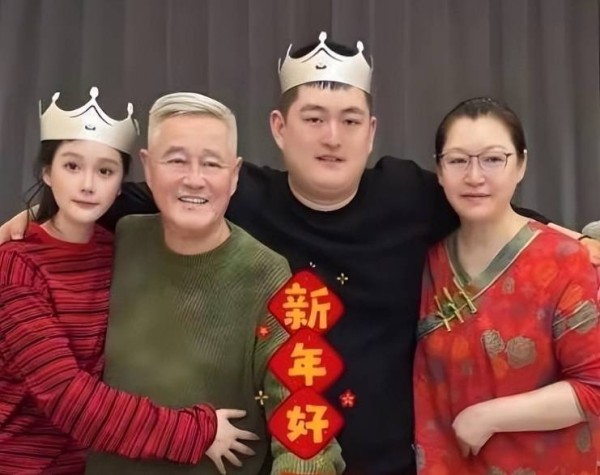 28岁球球重度抑郁发作，控制不住抽筋发抖，一人养500员工压力大